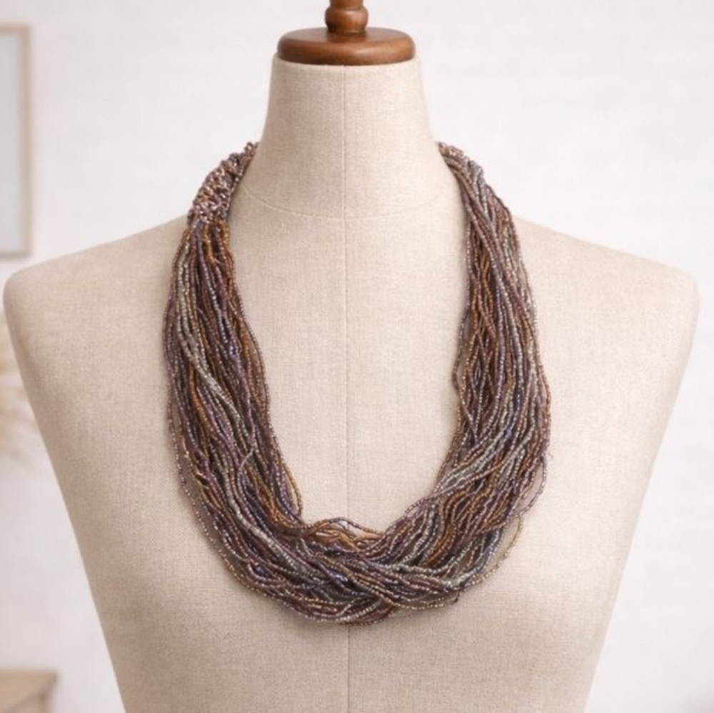 TWISTED SEED BEAD NECKLACE